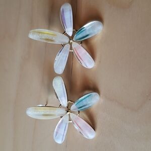 Earrings Floral Tropical Resin Five Petals Stud Earrings NWOT